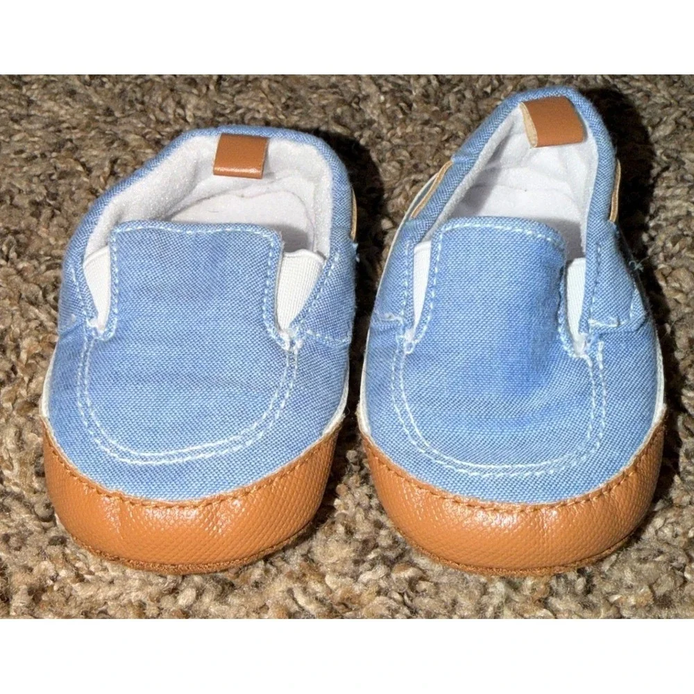Target Baby Boy Light Blue Corduroy Soft Sole Slip On Dress Shoes  0-6 Months